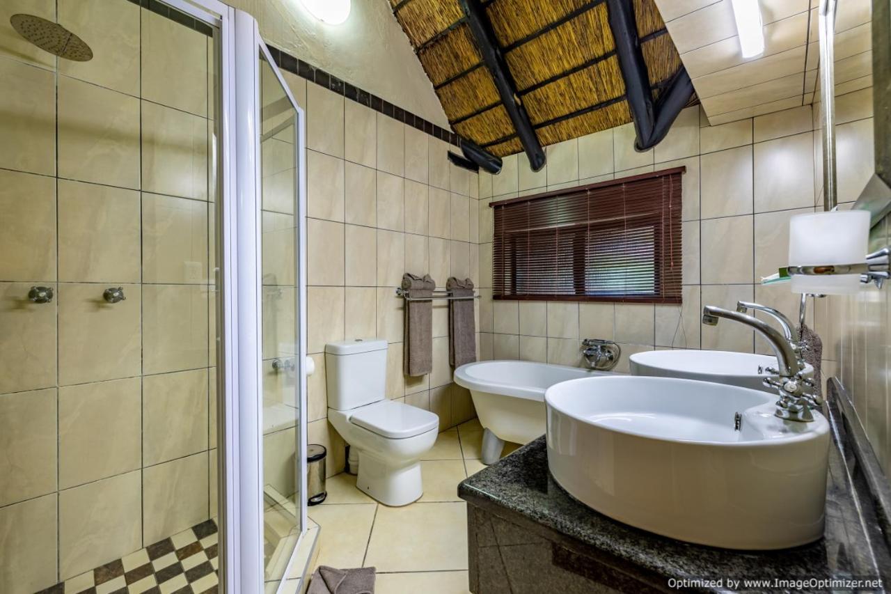 Zulu Nyala Game Lodge Hluhluwe Buitenkant foto