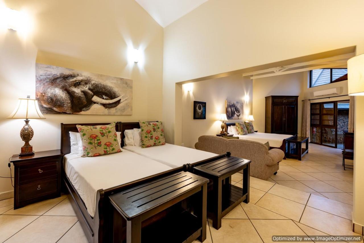 Zulu Nyala Game Lodge Hluhluwe Buitenkant foto
